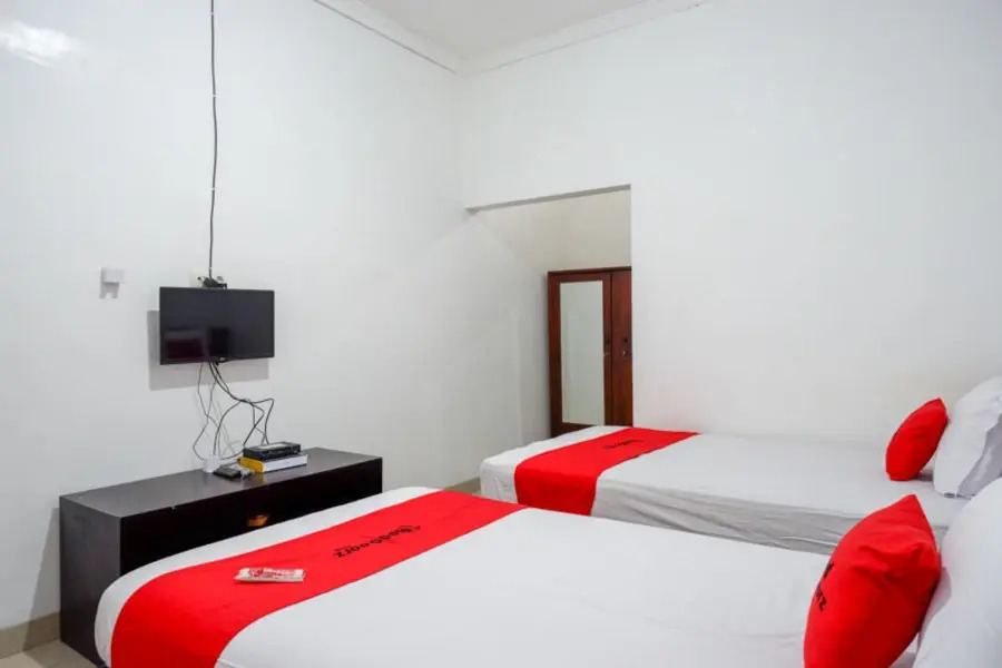 Картасура: RedDoorz Syariah near Universitas Muhammadiyah Surakarta