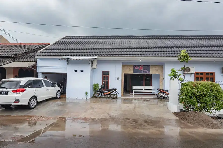 Чиребон: The Lima Guest House Syariah RedPartner