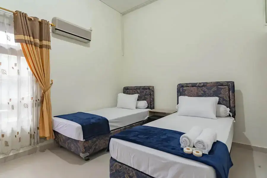 Чиребон: The Lima Guest House Syariah RedPartner
