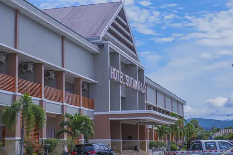 Sutan Raja Hotel Kolaka — фото 1