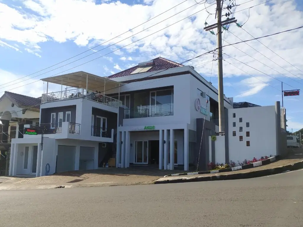 Бату: Akor Guest House