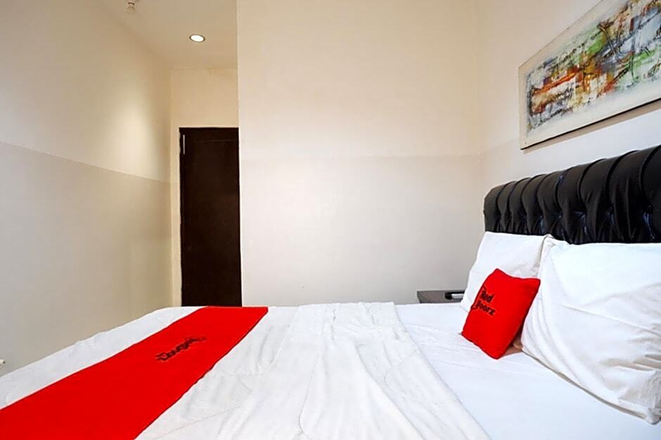 Семаранг: RedDoorz near Wisata Kota Lama Semarang