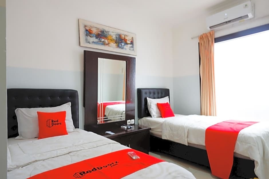 Семаранг: RedDoorz near Wisata Kota Lama Semarang