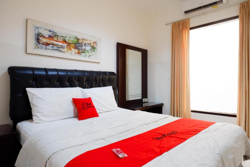 Семаранг: RedDoorz near Wisata Kota Lama Semarang