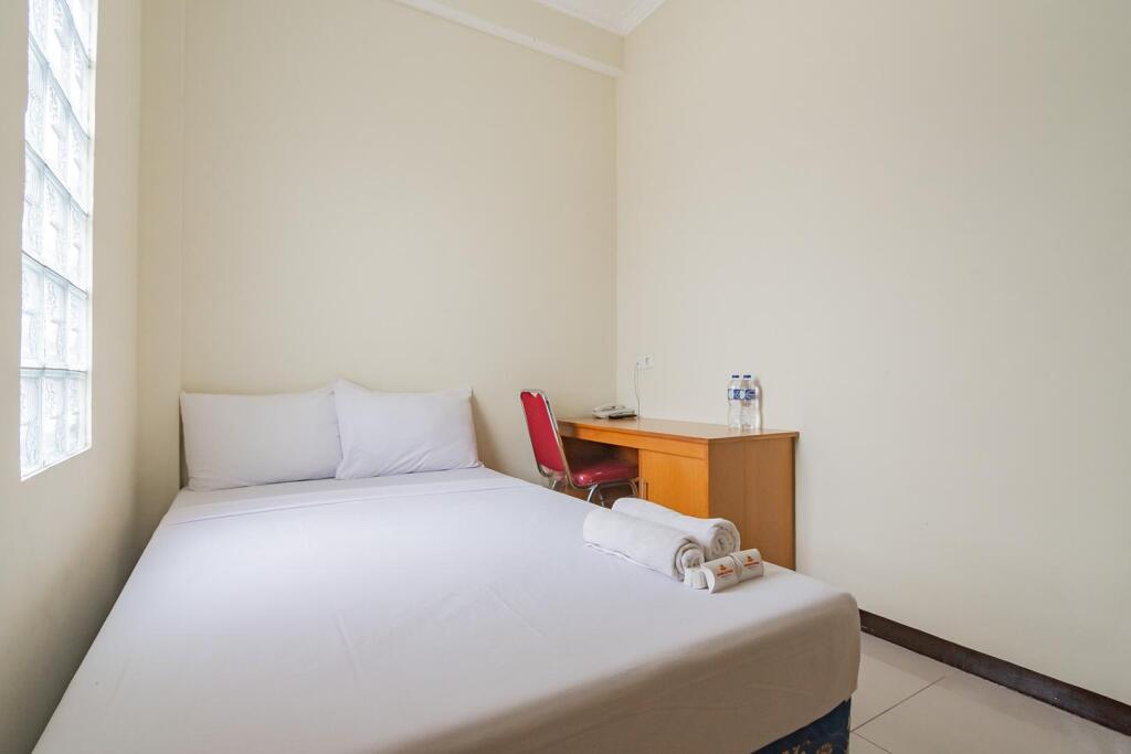 Бандунг: Grand Kembar Hotel RedPartner