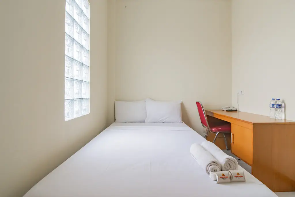 Бандунг: Grand Kembar Hotel RedPartner