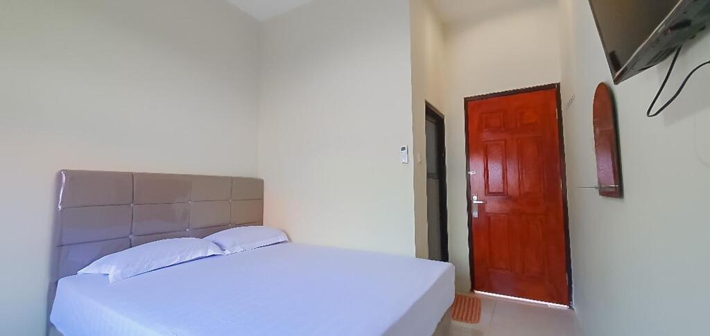 RedDoorz near Arka Sepinggan Airport — фото 1