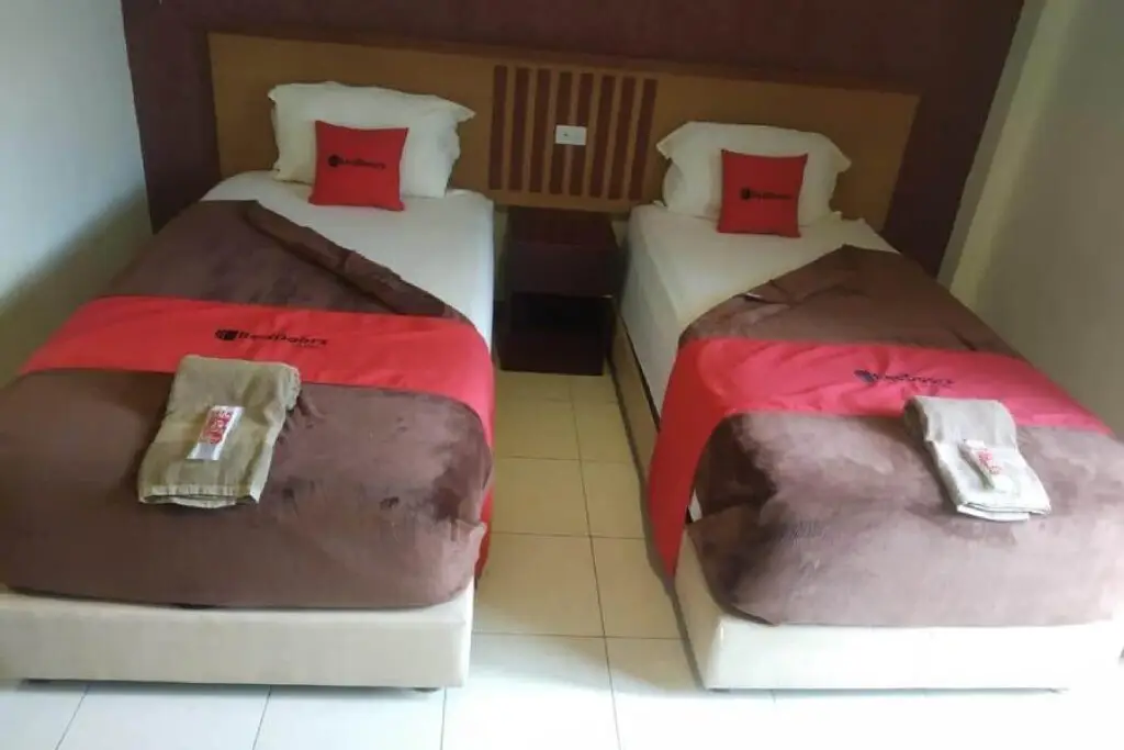 Банда-Ачех: RedDoorz Plus Syariah @ Jalan Syiah Kuala Banda Aceh