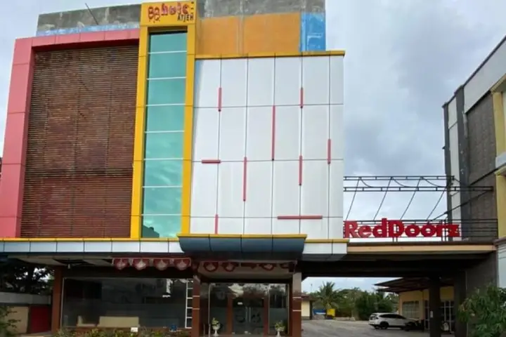 Банда-Ачех: RedDoorz Plus Syariah @ Jalan Syiah Kuala Banda Aceh