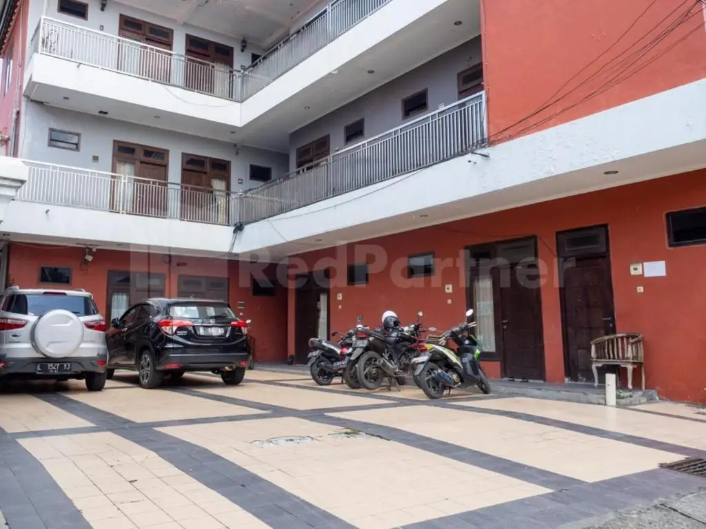 Сурабая: Grha Rahadi 2 Syariah Wiyung RedPartner
