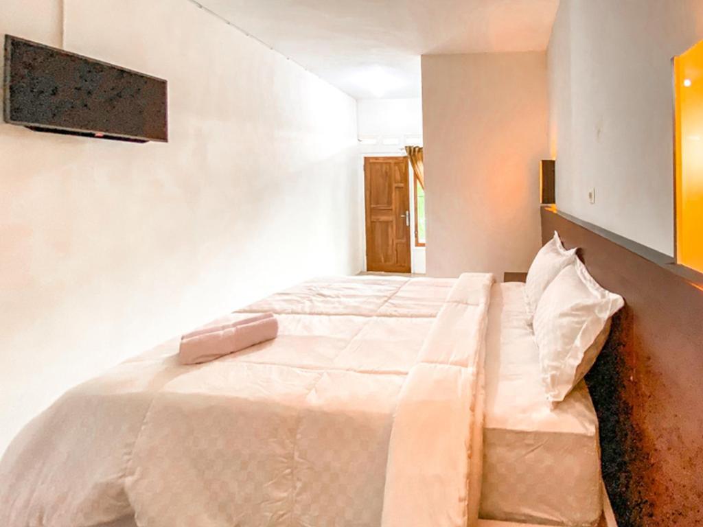 Бату: Omahku Guest House RedPartner