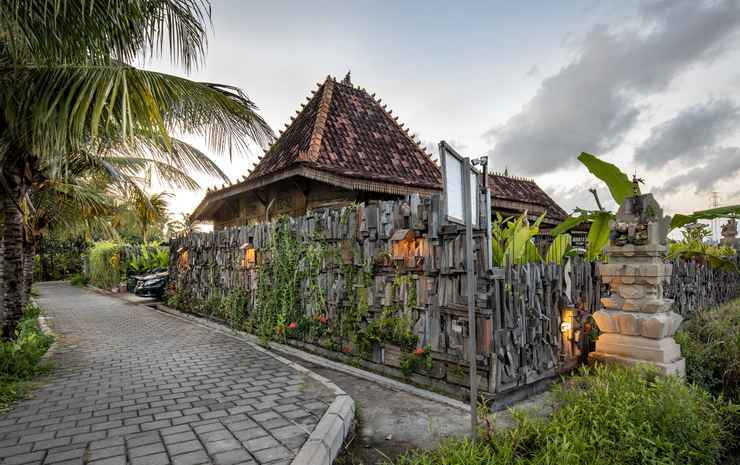 Сукавати: Eka Wood Villa