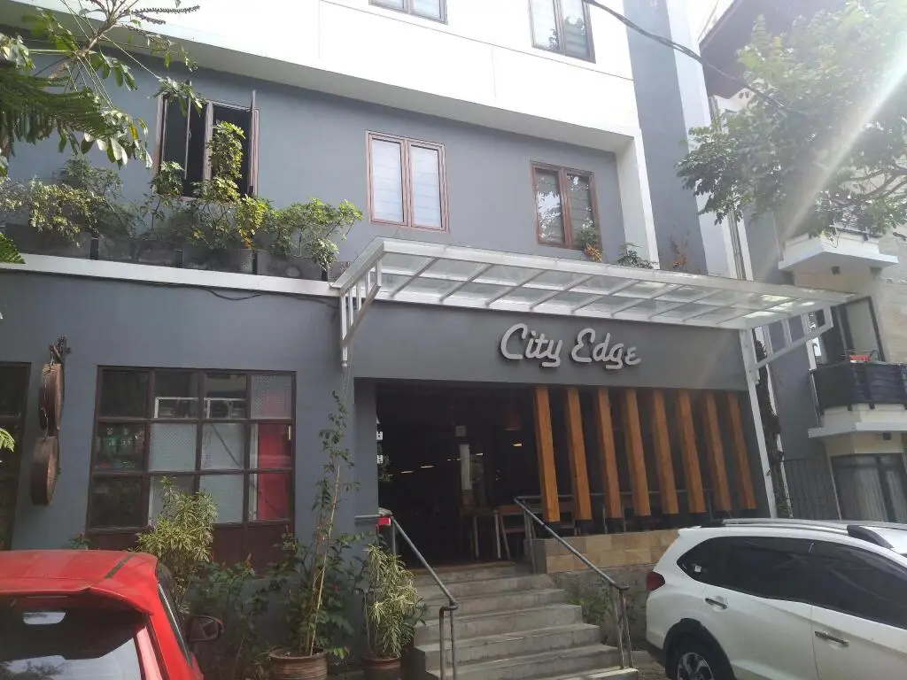Сумеданг: City Edge Guest House