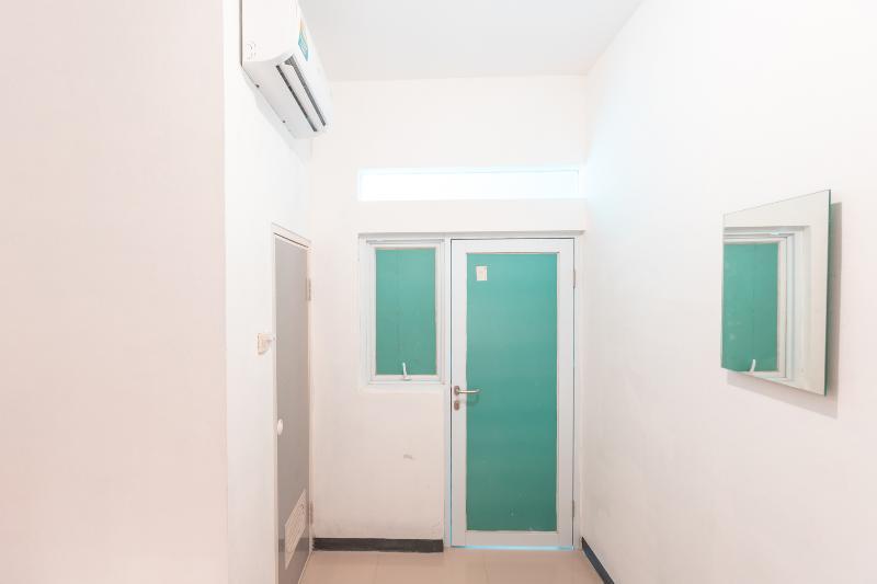 Джакарта: J&B Room Utan Kayu