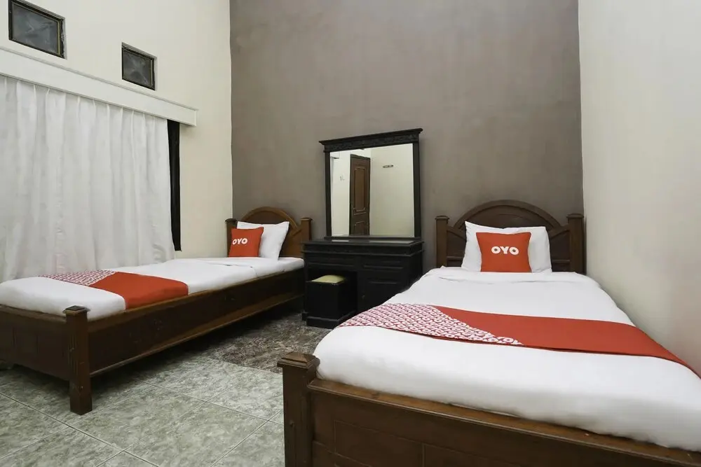 Памекасан: Hotel Madinah Syariah