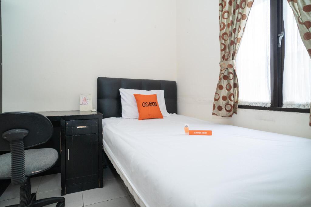 Южный Тангеранг: KoolKost @ Anggrek Residence Serpong