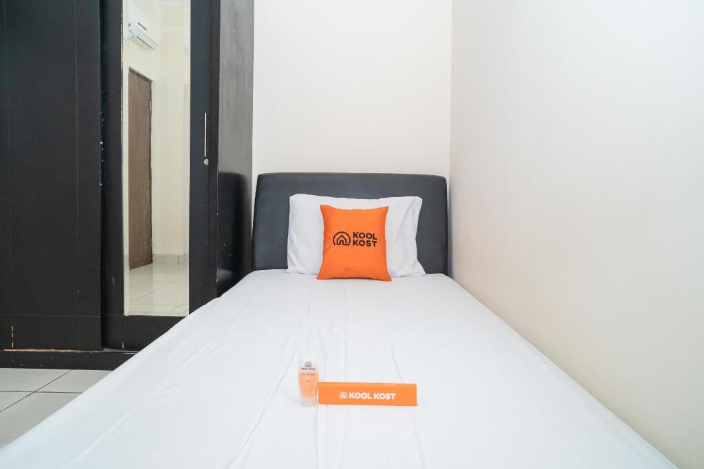 Южный Тангеранг: KoolKost @ Anggrek Residence Serpong