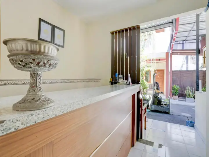 Кута: OYO 90376 Rabasta Kuta Residence