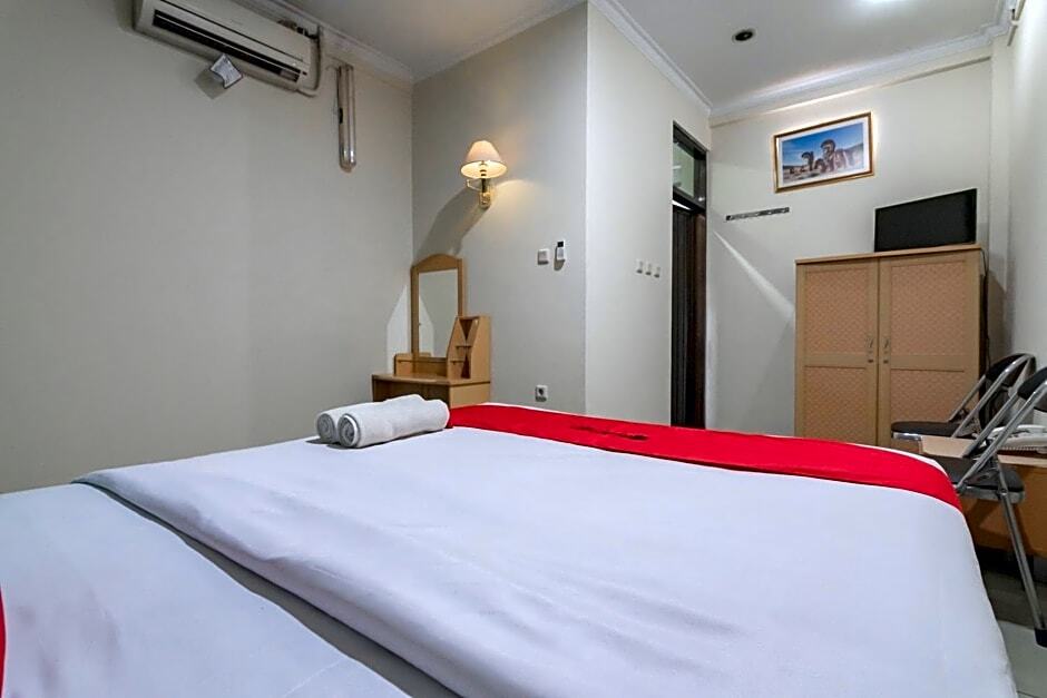 Бандунг: RedDoorz near Tegalega Bandung