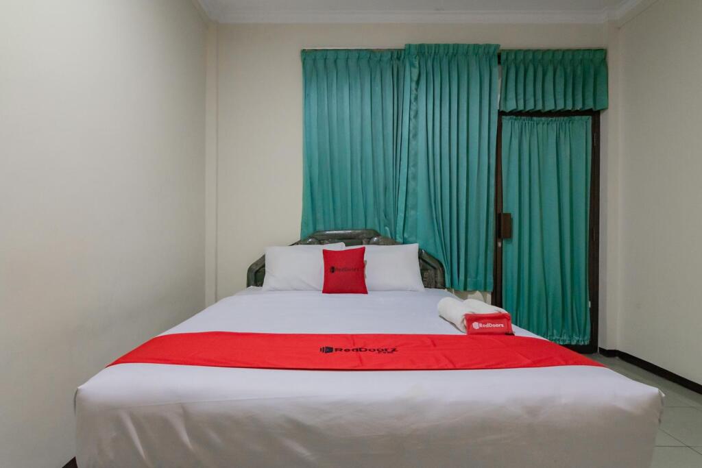Бандунг: RedDoorz near Tegalega Bandung