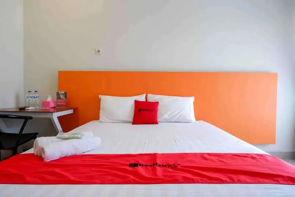 Блора: RedDoorz near Stadion Kridosono Blora