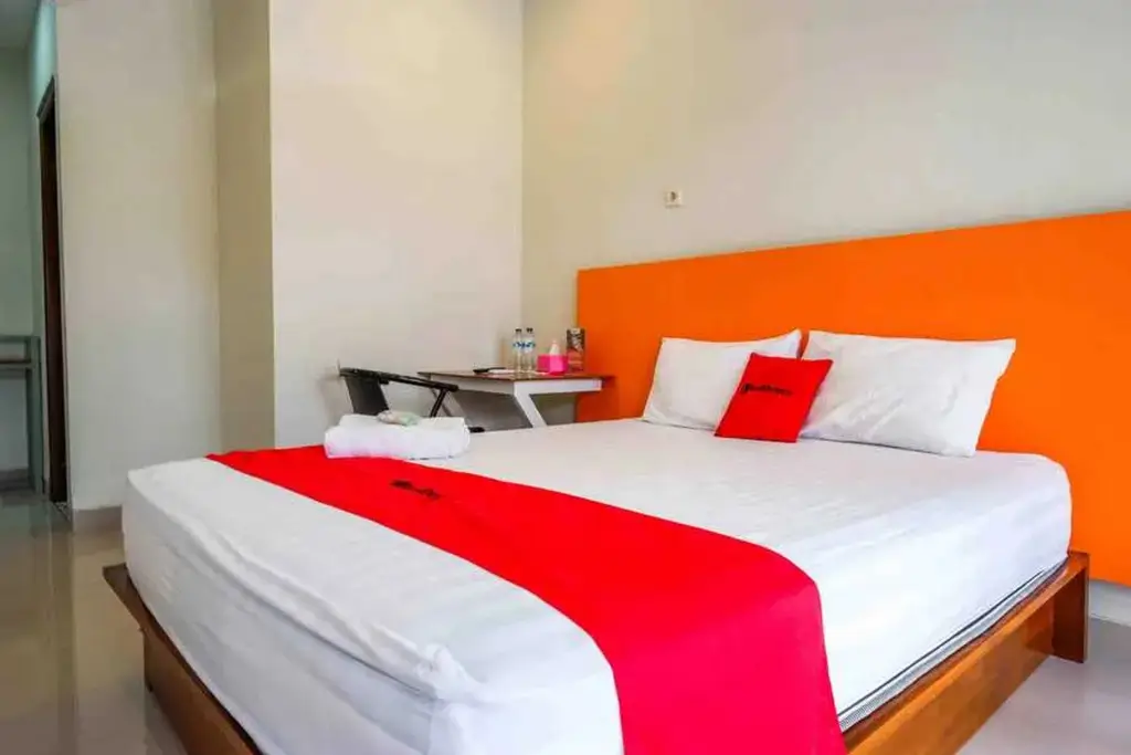 Блора: RedDoorz near Stadion Kridosono Blora