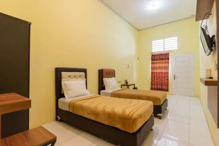 Паданг: Wisma Padati Syariah RedPartner
