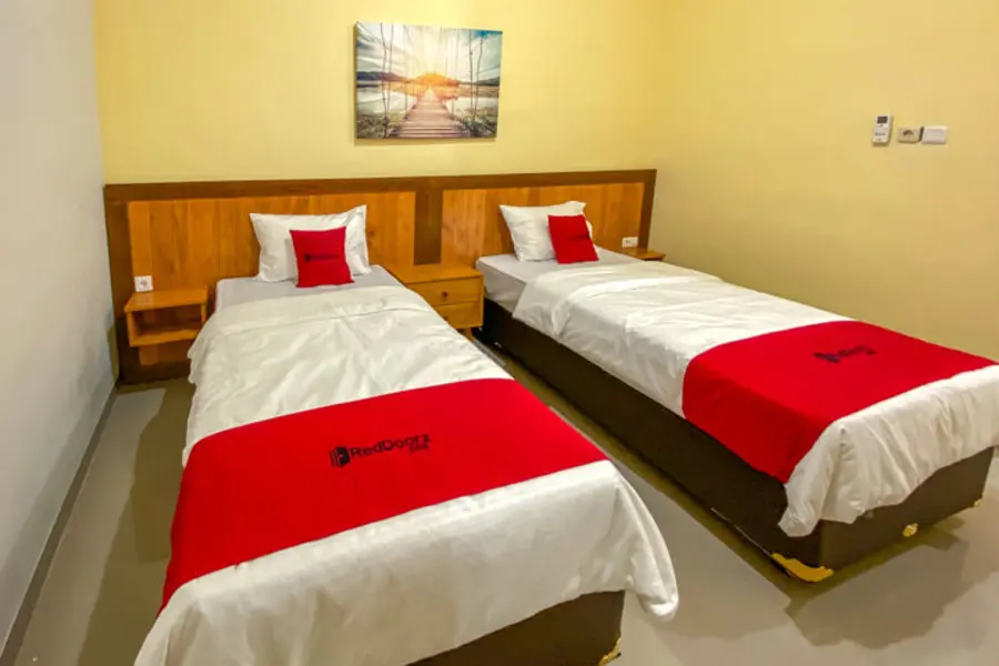 Сампанг: RedDoorz Syariah near Taman Bunga Adipura Sampang