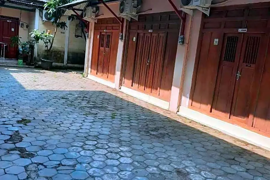 Депок: Omahe Haji Qoema Syariah RedPartner