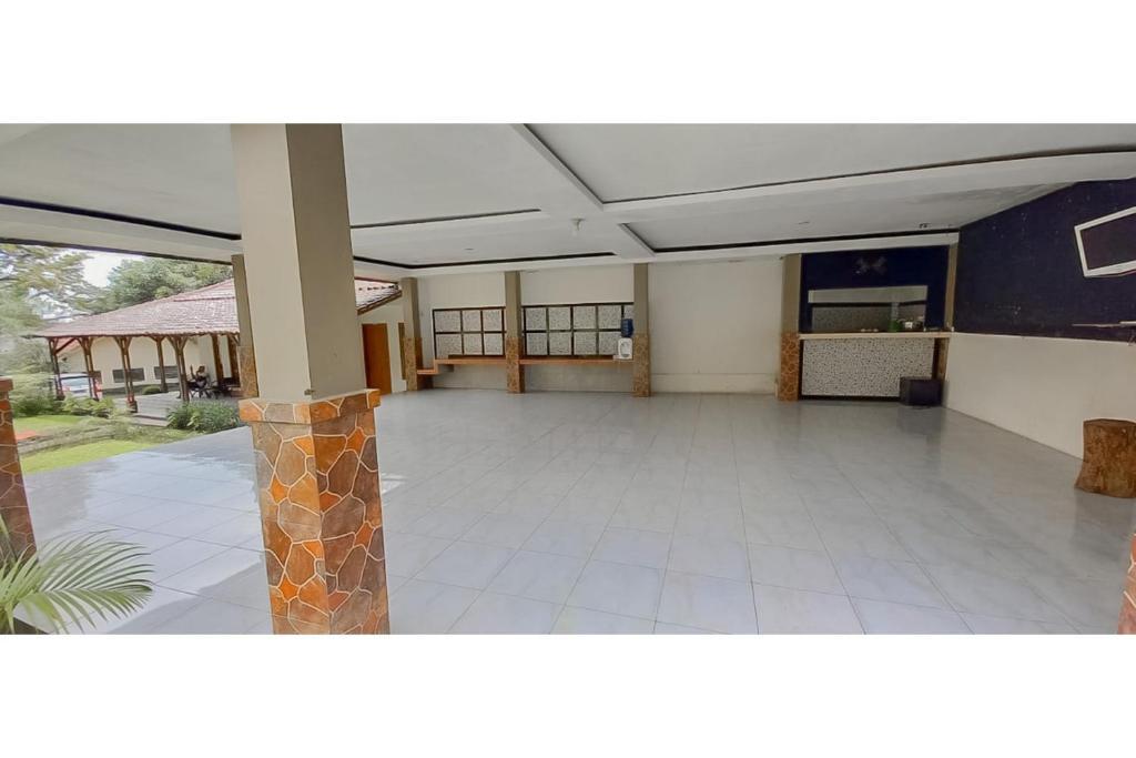 Сизаруа: Hotel Sri Indrawati RedPartner