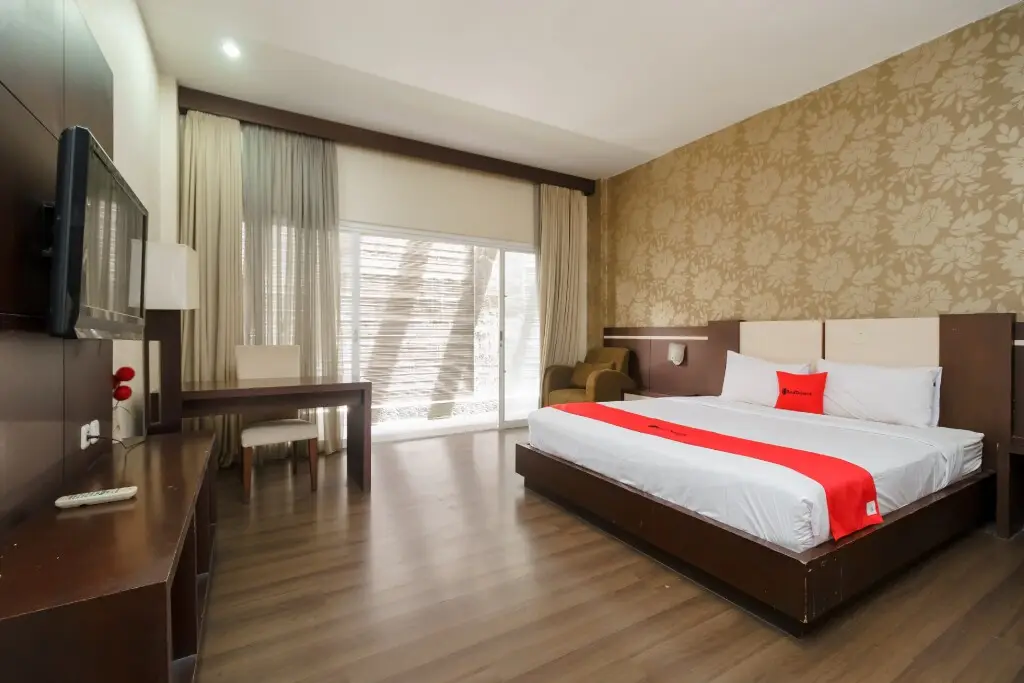 Чикаранг: RedDoorz @ Cikarang 2