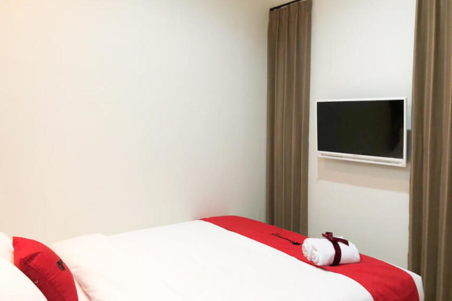 Сурабая: RedDoorz Plus @ Dukuh Kupang