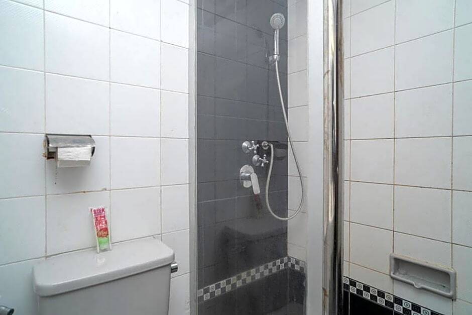 Богор: RedDoorz Plus near Pasar Anyar Bogor