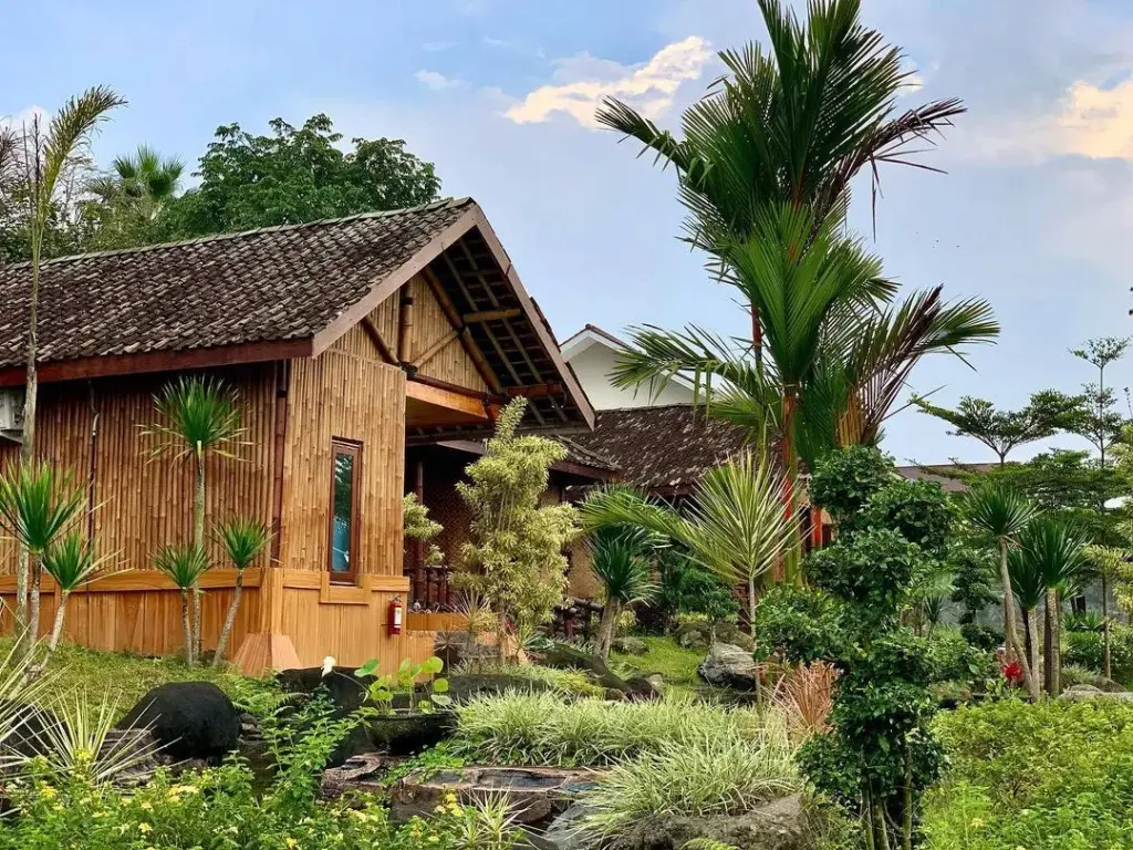 Пакем: D'Kaliurang Resort & Convention Yogyakarta