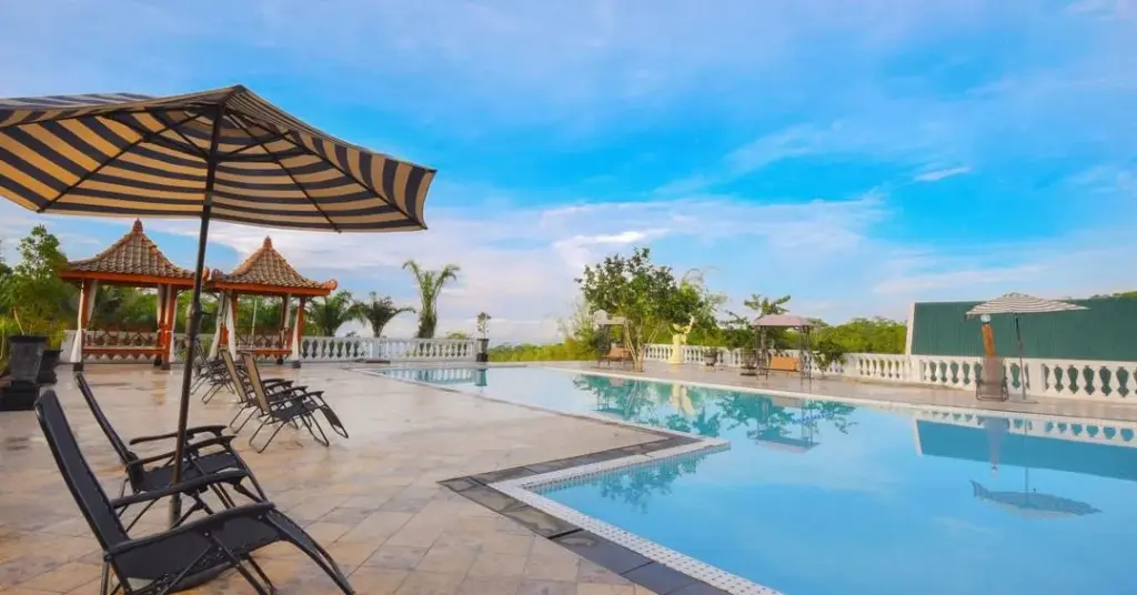 Пакем: D'Kaliurang Resort & Convention Yogyakarta