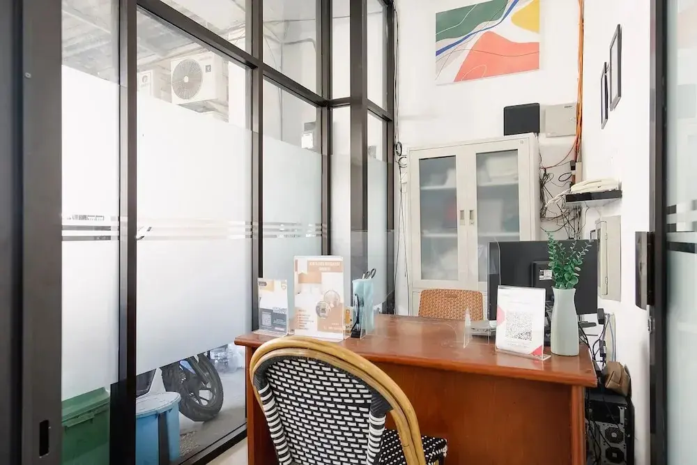 Сурабая: Mono Coliving Kertajaya, Surabaya