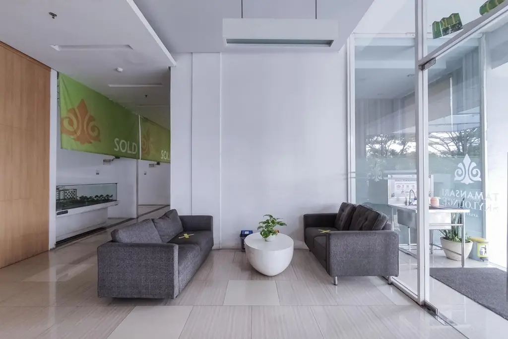 Тангеранг: RedDoorz Apartment @ Skylounge Tamansari
