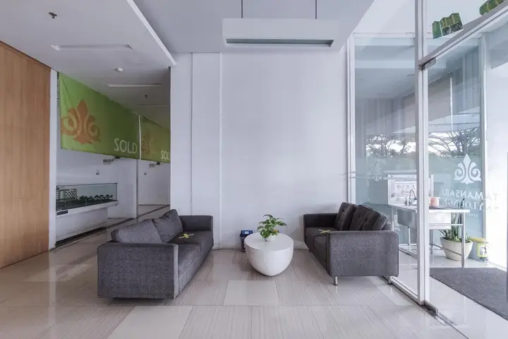 Тангеранг: RedDoorz Apartment @ Skylounge Tamansari