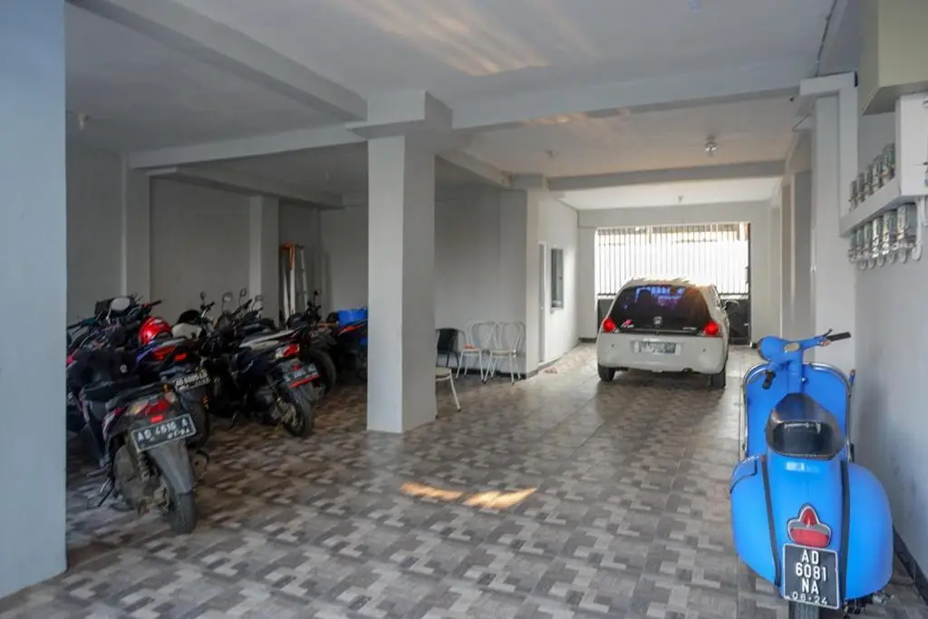 Суракарта: RedDoorz near Jalan Adi Sucipto Solo