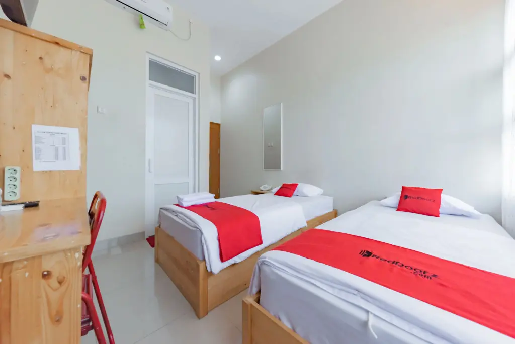 Субанг: RedDoorz Syariah near DPRD Kabupaten Subang