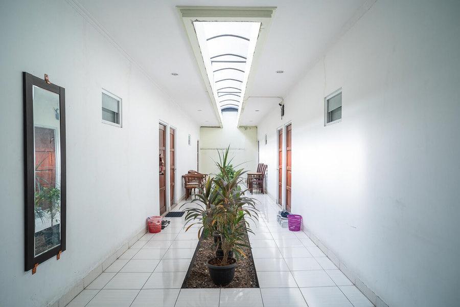 KoolKost Syariah near Stasiun Rawa Buntu — фото 1