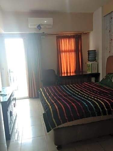 Депок: Firra Rooms