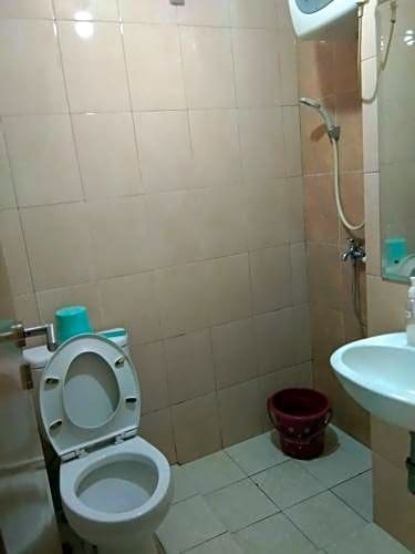 Депок: Firra Rooms