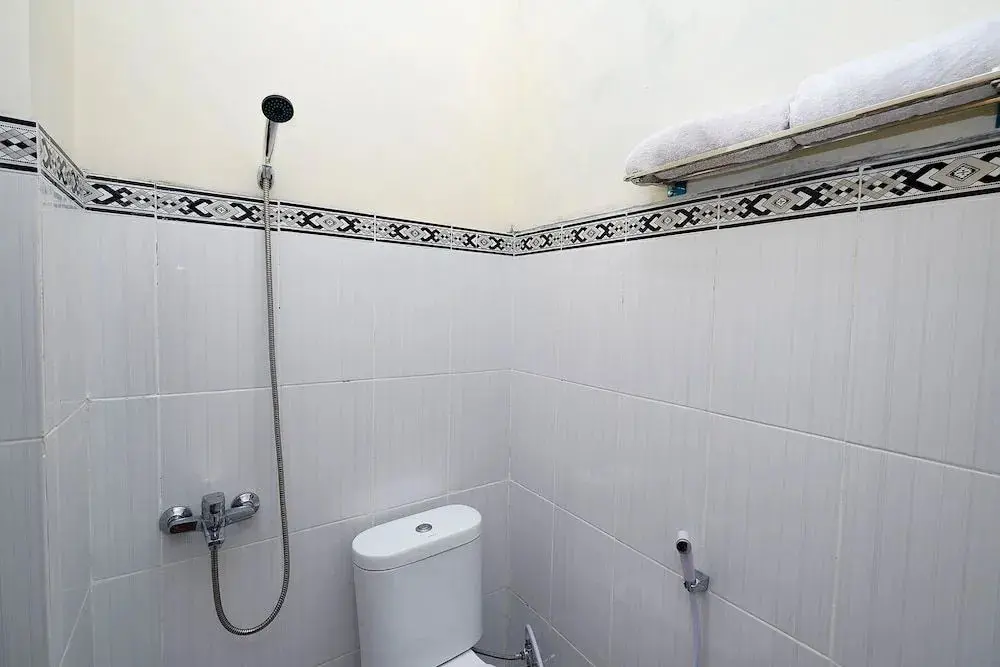 Картасура: Oyo 2258 Santana Guest House