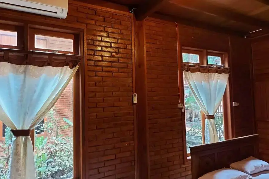 Мертоюдан: Roemah Kayu Saragan Syariah Magelang RedPartner