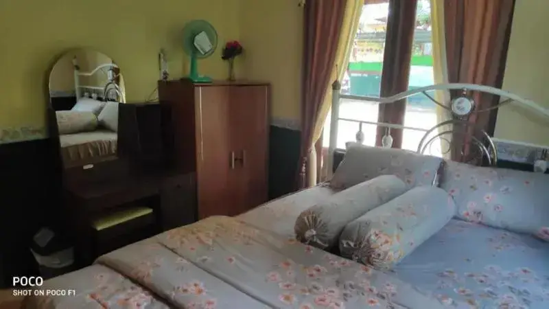 Батуретно: Homestay Hanum