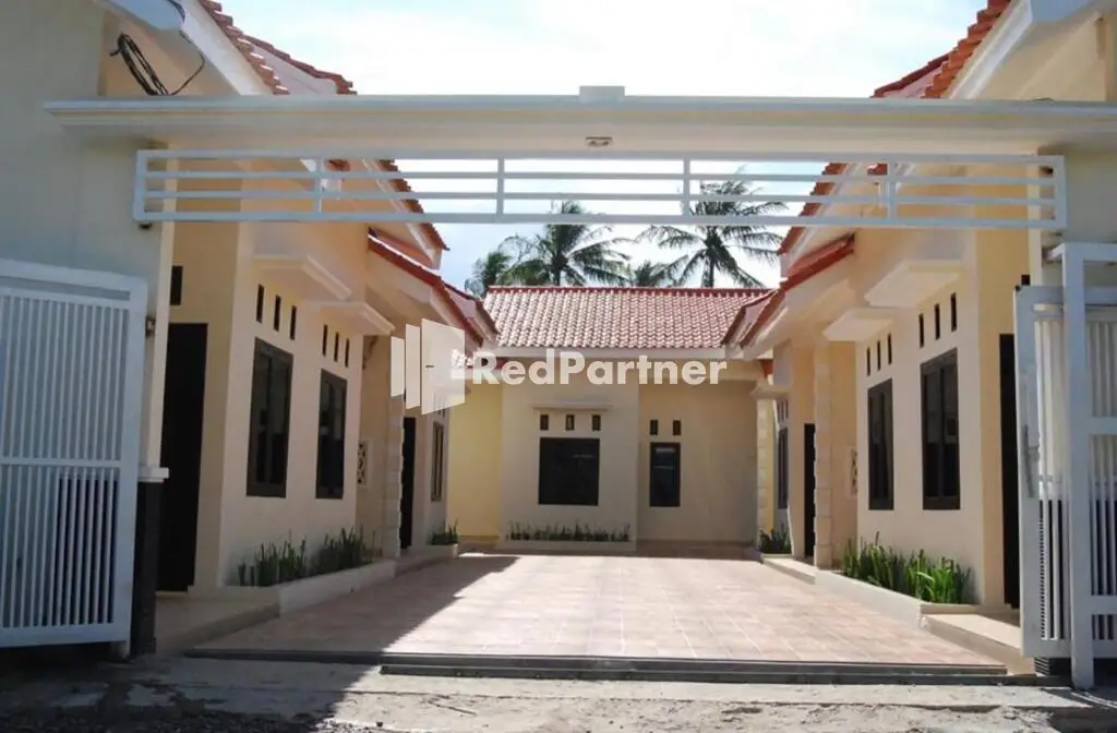 Guest House Dhome 1 Syariah RedPartner — фото 1