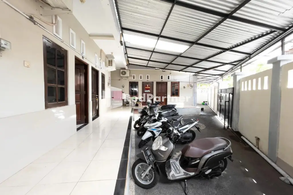 Падангсамбиан: Handika Jaya BS Denpasar Barat RedPartner