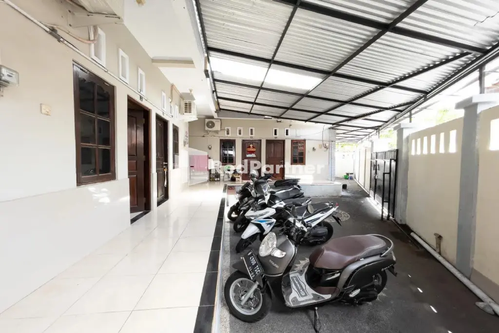 Падангсамбиан: Handika Jaya BS Denpasar Barat RedPartner