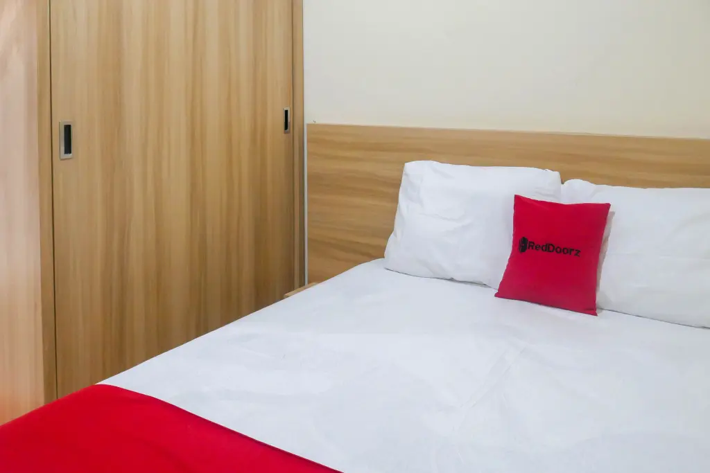 Ngaglik: RedDoorz near Jombor Bus Station